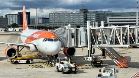 Au Royaume-Uni, Easyjet offre une prime aux employés d'aéroports pour repérer et facturer les bagages cabine trop gros