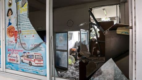 De gewapende strijd tussen Thailand en Cambodja breidt zich steeds verder uit. Wie heeft er belang bij doorvechten?