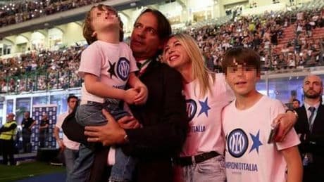 Simone Inzaghi via dall'Inter, la moglie Gaia Lucariello: «Avrei voluto dirgli di restare, ma bisognava voltare pagina. Partire non è facile neanche per i nostri figli»
