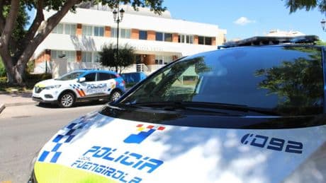 Detenida una mujer tras rociar con alcohol y prender fuego a su novia en Fuengirola