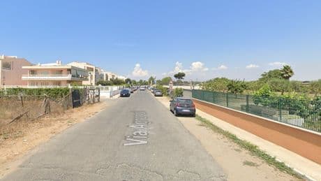Fregene, donna di 60 anni trovata morta: tracce di sangue in casa. «Non si esclude l'omicidio»