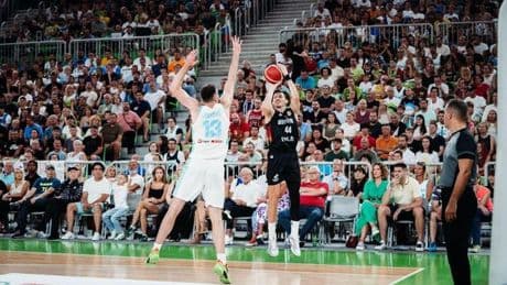Alberto Miranda se estrena en Alemania con victoria ante Eslovenia