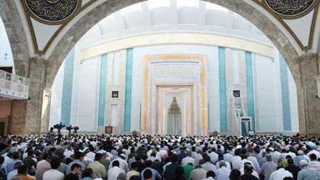 Suça sürüklenen çocuklar cuma hutbesinde: Diyanet'e göre sorumluluk ailede