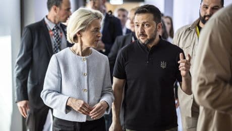 Von der Leyen, Macron, Merz, Starmer y Meloni acompañarán mañana a Zelenski en su reunión con Trump
