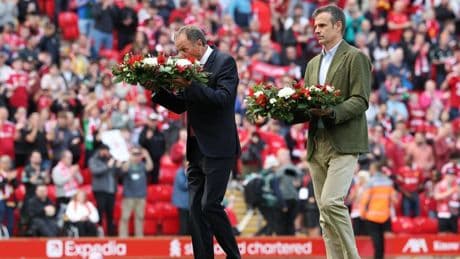 El Athletic toma parte en el homenaje del Liverpool a Diogo Jota
