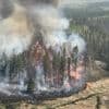 Au Canada, des feux de forêt conduisent à l'évacuation de 17 000 personnes