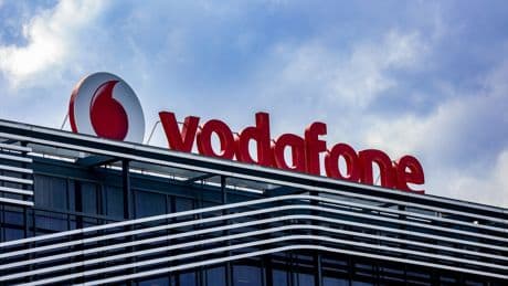 El dueño de Vodafone acomete la tercera refinanciación de su deuda en un año