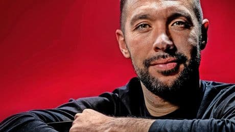 Een seizoen lang in de slipstream van Francesco Farioli, de eerste Italiaanse coach die Ajax leidt