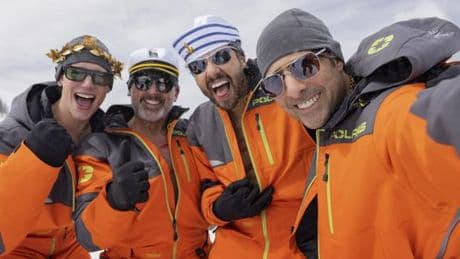 Avec « Mountainhead », sur Max, Jesse Armstrong filme quatre « tech bros » dansant au bord de l’abîme