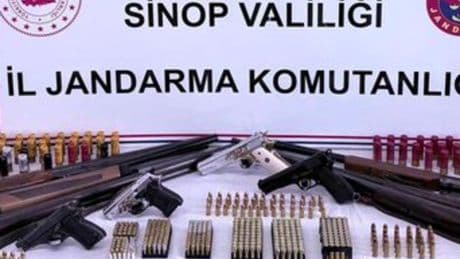 Sinop'ta kaçak silah operasyonu: 5 gözaltı