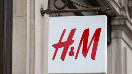 Major retailer’s systems DOWN with shoppers ‘unable to pay in stores across UK’