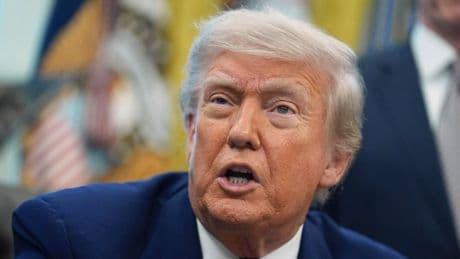 ‘Sleazebag’: Trump Lashes Out At Former Federalist Society Chair Over Trade Court Ruling