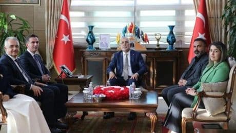 Bakan Işıkhan Bitlis'te konuştu: Namluların sustuğu yerde makinelerin sesi yükselecek