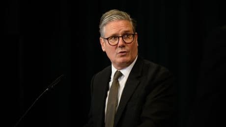Starmer and European leaders in talks to ramp up pressure on Putin at summit