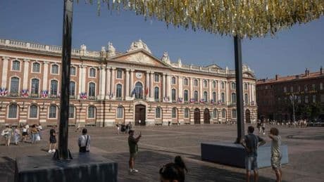 Canicule : 54 départements en vigilance orange samedi, incendies et pollution dans le sud de la France