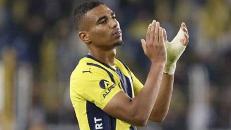 Fenerbahçe, Alexander Djiku ayrılığını resmen açıkladı: İşte yeni adresi