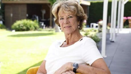 Irene raakte op haar zestiende zwanger en deed afstand van haar dochter: ’De eerste keer dat ik toenadering zocht, wilde ze mij niet ontmoeten’