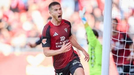 El Mirandés vence con apuros al Castellón y amarra 'playoff'