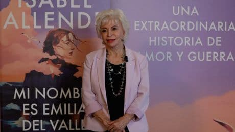 Isabel Allende visita España con su nueva novela: &quot;Me iré de EEUU si todo se pone de color hormiga. No viviré en otra dictadura&quot;