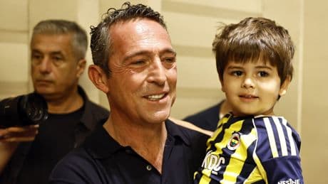 Fenerbahçe, Göztepe maçı öncesi minik taraftarlarla buluştu