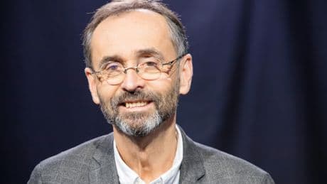 «On saisit leurs véhicules et on les détruit» : Robert Ménard promeut sa lutte contre les rodéos urbains
