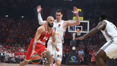 Amaya Valdemoro no tiene dudas en una de las jugadas polémicas del Olympiacos-Real Madrid: "Lo hace aposta"
