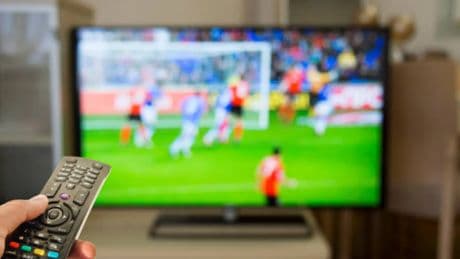 Las consecuencias de ver fútbol gratis con una IPTV: llegan las primeras multas y pueden ser de hasta 5.000€