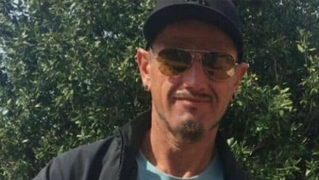 Villa Pamphili, Kaufmann e Anastasia dormivano nel parco da 15 giorni: la vita del killer con moglie e figlia prima del delitto, mangiavano al mercato di San Silverio