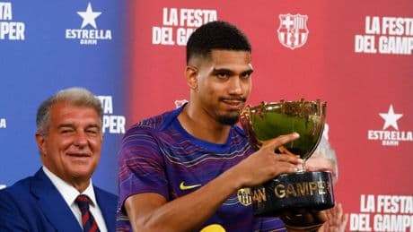 Laporta: "Con la decisión de Ter Stegen esperamos inscribir a Joan Garcia"