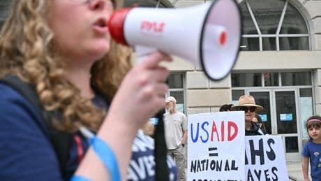 Donald Trump: Demokraten werfen US-Regierung Zurückhalten bewilligter Mittel vor