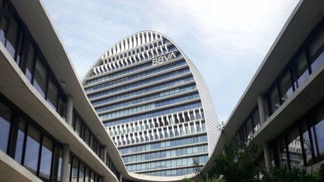La insistencia de BBVA en la opa arrastra la prima negativa al 8,6%