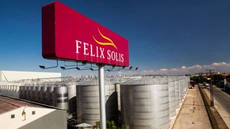 Félix Solís supera los 400 millones de ventas y abre la puerta a comprar otras marcas