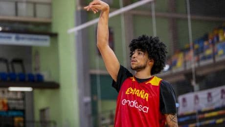 Izan Almansa decide presentarse al Draft de la NBA