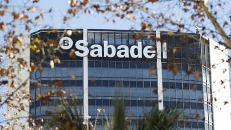 El independentismo traslada al Gobierno toda la presión de «autorizar» o no la opa al Sabadell