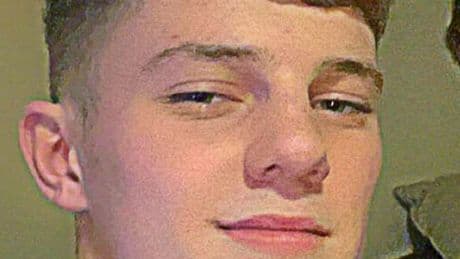 Thug who tried to strangle ex-girlfriend avoids jail again after assaulting cop