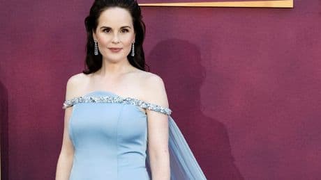 Star lüftet Schwangerschaft bei Premiere - Downton BABY!