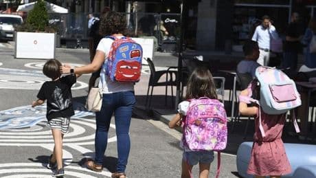 2,2 hijos y a los 33 años: el deseo de dos de cada tres jóvenes vascos