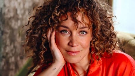 Actrice Anouk Maas (38) bewust solo moeder: ’Mijn kind wordt opgevoed met niets dan liefde’