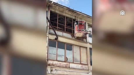 Depodan gelen sesler ekipleri harekete geçirdi! 15 gün mahsur kaldılar