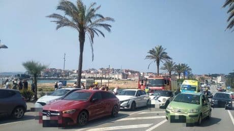 Nueve trasladados tras un accidente múltiple en Sanxenxo (Pontevedra)