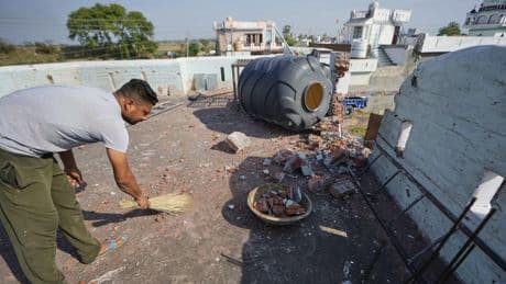 After days of heavy firefights, calm reported along Indian and Pakistan borders