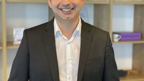 Avatel ficha a Banco Santander para integrar a su rival Parlem