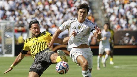 Gonzalo y sus inicios como futbolista...¡en Argentina!