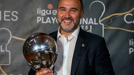 El Madrid despide a Chus Mateo