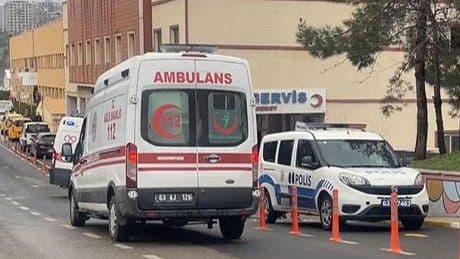 Otomobil, 3 araca çarpıp devrildi! 2 ölü, 1 yaralı