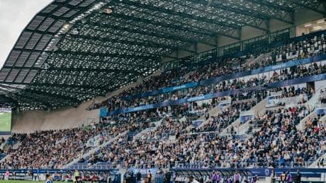 Ligue 1 : le Paris FC réussit ses grands débuts dans son nouveau « jardin » de Jean-Bouin et une ambiance festive