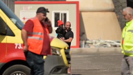 El Supremo amenaza al Gobierno con multas si no garantiza la acogida de los mil menores solicitantes de asilo en Canarias