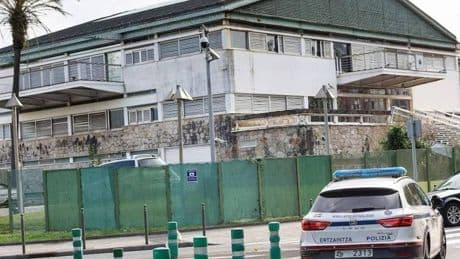 Detenido en Irun por ofrecer droga a una patrulla de ertzainas de paisano