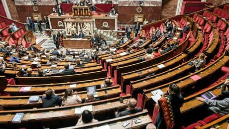 Mortalité infantile : que change la proposition de loi adoptée par les députés ?