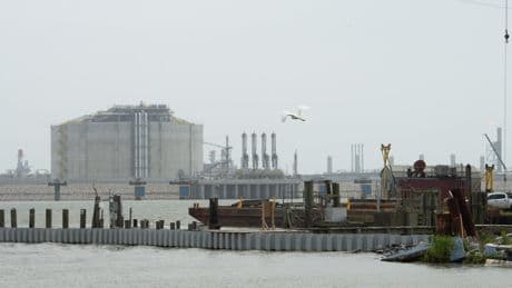 Comprar 650.000 millones en productos energéticos de Estados Unidos: un acuerdo casi imposible de cumplir